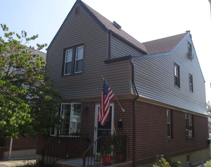 Vinyl Windows and Roof Replacement in the Bronx